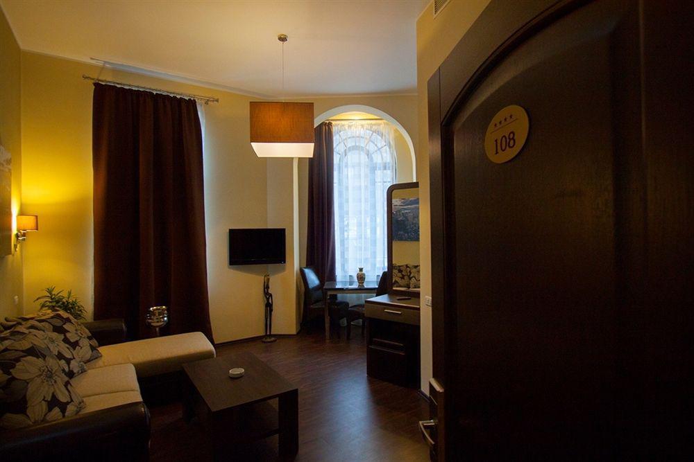 Reginetta Suites Bucharest Exterior photo